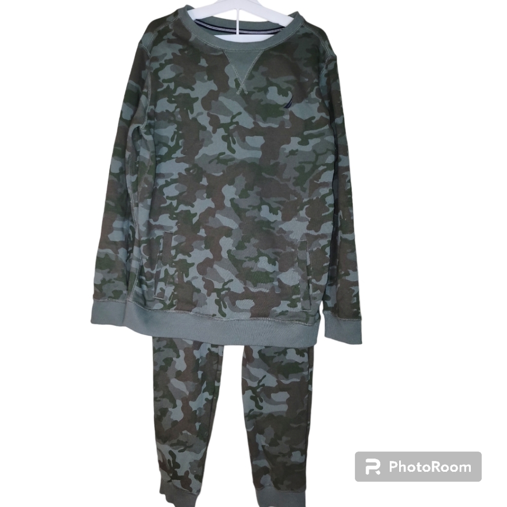 Boys Nautica Camo Sweatsuit